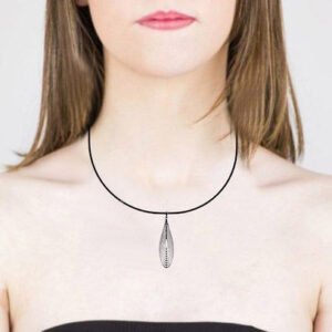 collier goutte élégance noire