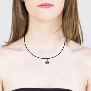 Collier Petites Lotus Noires